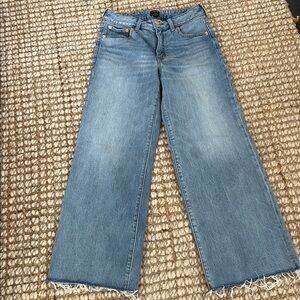 J.Crew Factory Curvy Wide Leg Crop Jeans Light Wash Frayed Hem 25 CG420